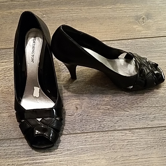 Worthington Black Woven Front Heels Size 8.5 — Lightly Worn, Stylish & Unique - Picture 1 of 3